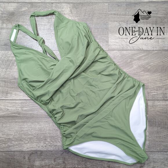 CharmLeaks Twist Front Halter One Piece Swimsuit Size L - Picture 1 of 4